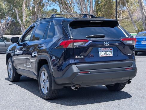 Used 2022 Toyota RAV4 XLE FWD image 12