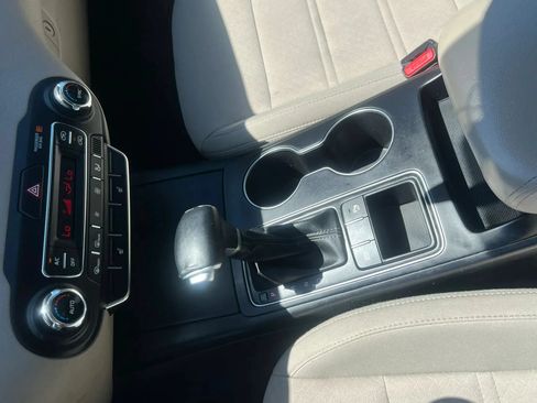 Used 2020 Kia Sorento LX w/ LX I4 Convenience Package AWD/4WD image 15