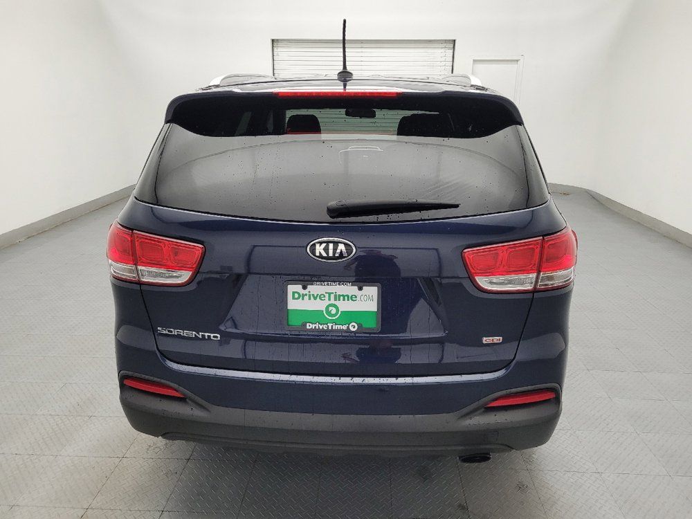Used 2017 Kia Sorento FWD image 7