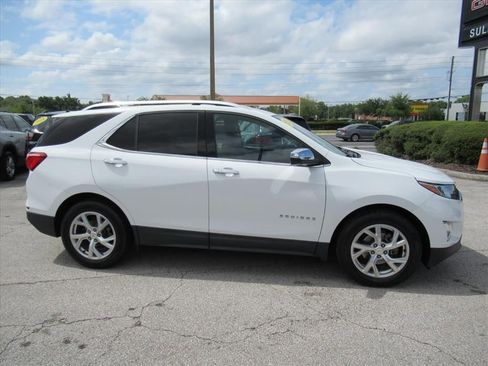 Used 2019 Chevrolet Equinox Premier FWD image 2