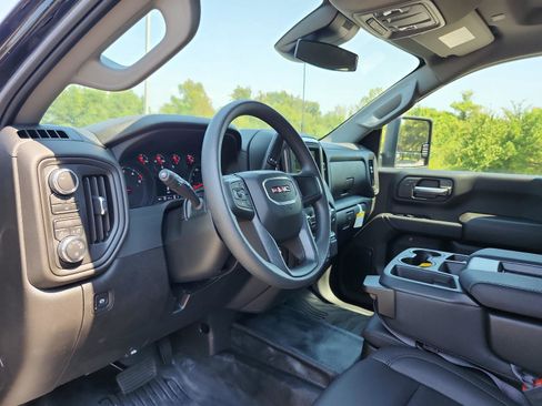 New 2025 GMC Sierra 2500 Pro w/ Convenience Package image 11