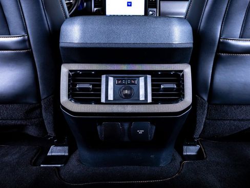 Used 2024 Ford F250 Platinum AWD/4WD image 23