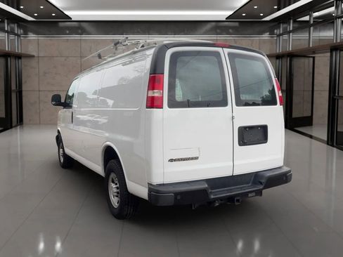 Used 2020 Chevrolet Express 2500 w/ Driver Convenience Package RWD image 4