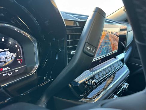 Certified 2025 GMC Sierra 1500 Elevation image 36