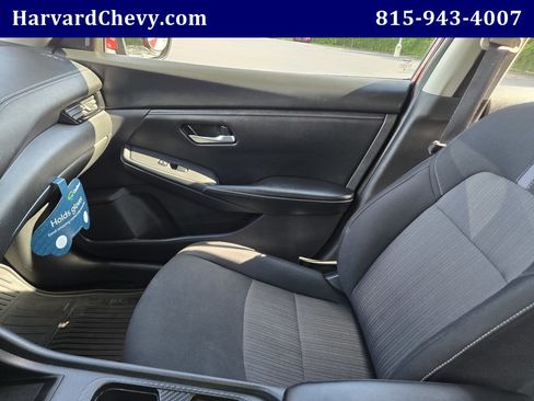 Used 2024 Nissan Sentra SV FWD image 13