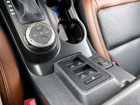 Used 2023 Ford Bronco Outer Banks image 32