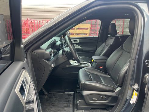 Used 2022 Ford Explorer ST w/ Equipment Group 401A AWD/4WD image 11