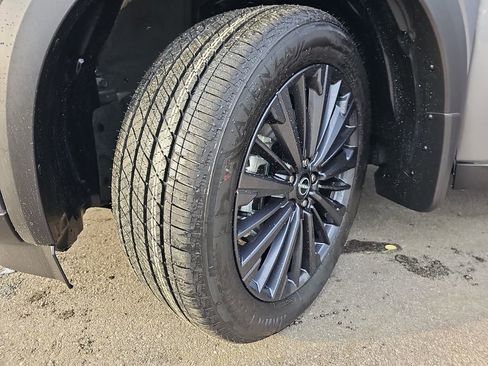 New 2026 Nissan Pathfinder SL w/ SL Premium Package FWD image 35