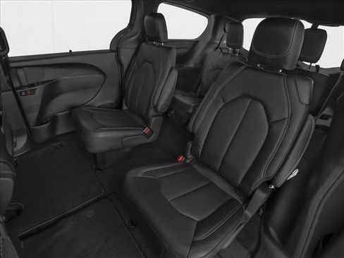 New 2026 Chrysler Pacifica Pinnacle AWD/4WD image 9