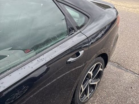 Used 2021 Volkswagen Passat 2.0T R-Line image 2