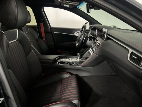 Used 2023 Genesis G70 2.0T w/ Sport Prestige Package image 34