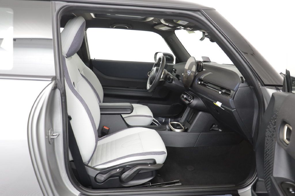 Certified 2026 MINI Cooper 2-Door Hardtop FWD image 16