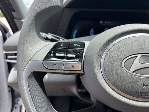 Certified 2026 Hyundai Elantra SE FWD image 26