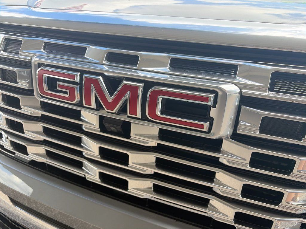 Used 2027 GMC Terrain Denali AWD/4WD image 33