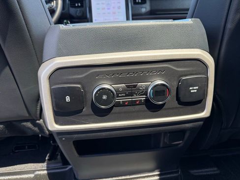 Used 2023 Ford Expedition Max Limited AWD/4WD image 24