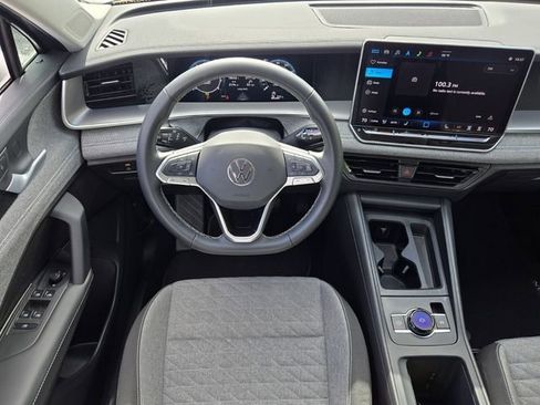 Certified 2025 Volkswagen Tiguan S image 15