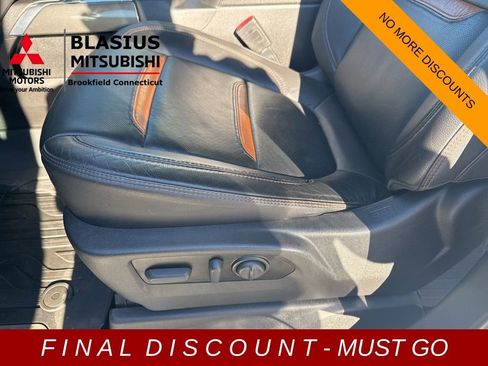 Used 2022 GMC Sierra 3500 AT4 w/ Gooseneck/5TH Wheel Package image 13