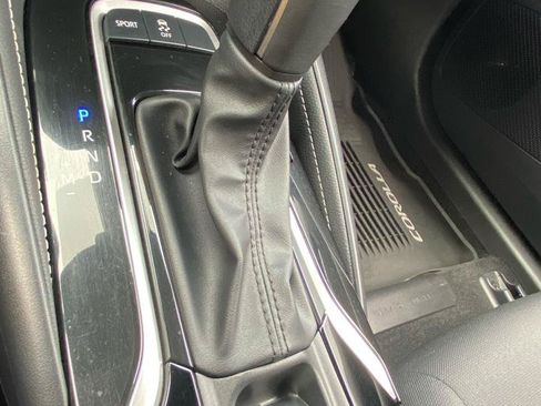 Used 2022 Toyota Corolla SE FWD image 61
