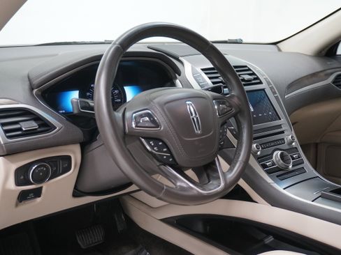 Used 2017 Lincoln MKZ Select w/ Select Plus Package image 9