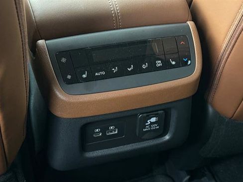 New 2025 Nissan Pathfinder Platinum w/ Cargo Package image 14