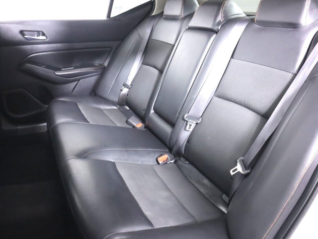 Used 2019 Nissan Altima 2.5 SR FWD image 31
