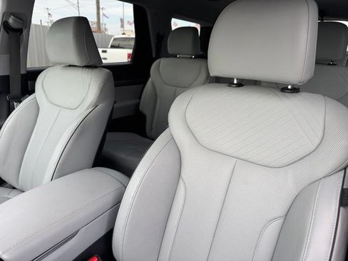 Used 2025 Hyundai Palisade SEL AWD/4WD image 11