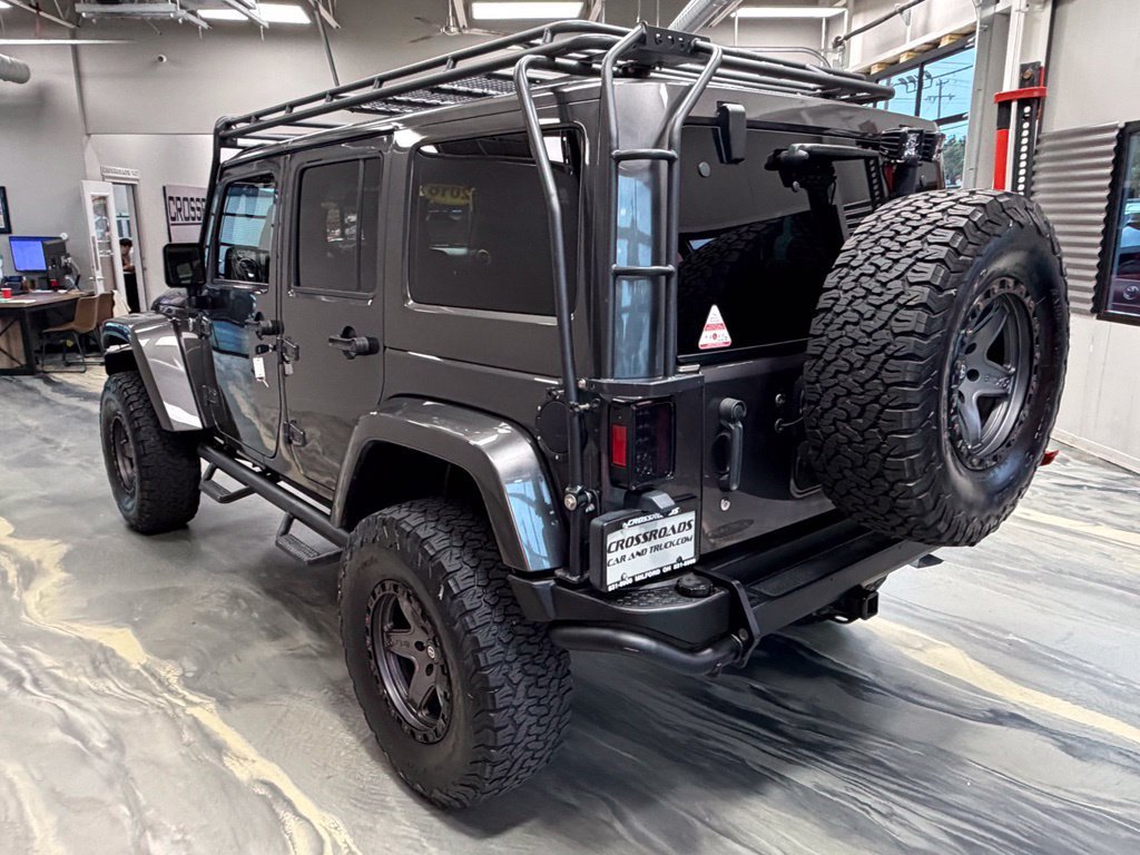 Used 2016 Jeep Wrangler Unlimited Rubicon w/ Connectivity Group AWD/4WD image 37