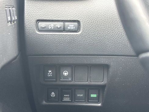 Used 2021 Nissan Rogue Sport SL w/ Premium Package image 26