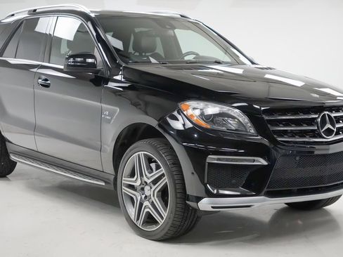 Used 2013 Mercedes-Benz ML 63 AMG 4MATIC image 8