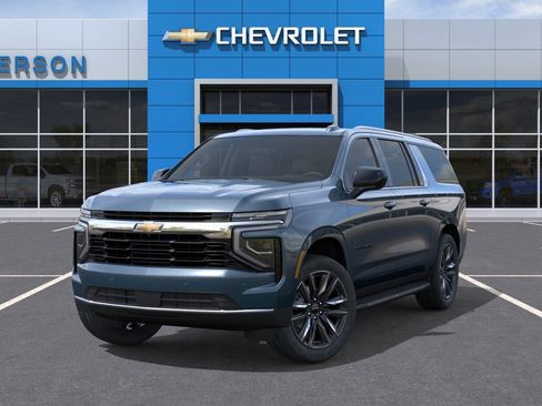 New 2026 Chevrolet Suburban LS image 8