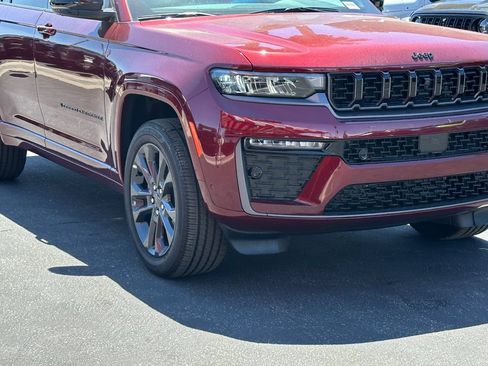 New 2026 Jeep Grand Cherokee L Limited AWD/4WD image 11