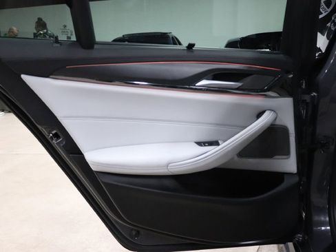 Used 2022 BMW M5 w/ Executive Package image 13