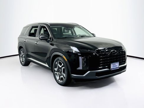 Used 2023 Hyundai Palisade SEL AWD/4WD image 3