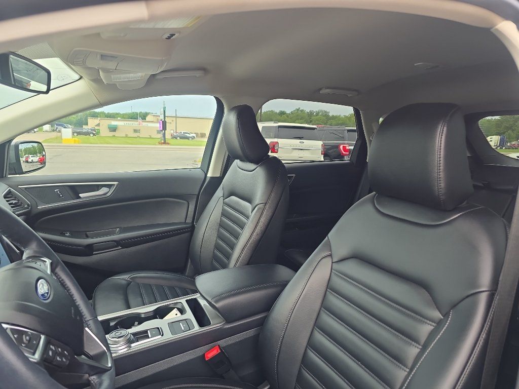 Used 2024 Ford Edge SEL w/ Convenience Package AWD/4WD image 16