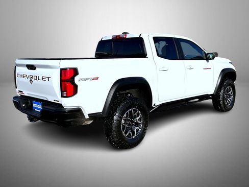 Used 2024 Chevrolet Colorado ZR2 w/ Technology Package image 5