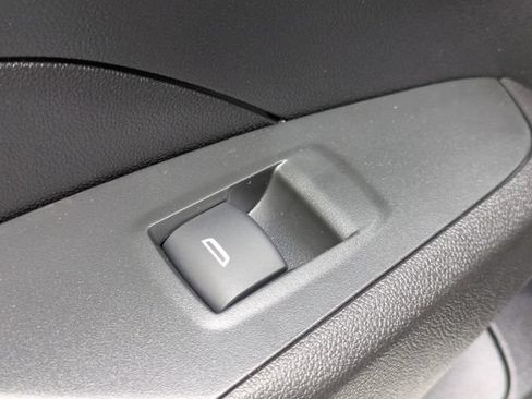 New 2026 Chevrolet Trax ACTIV w/ Sunroof Package FWD image 24