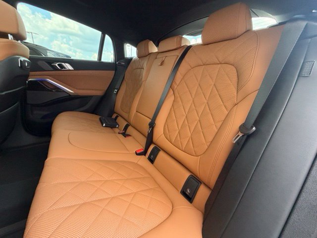 Used 2026 BMW X6 xDrive40i AWD/4WD image 29