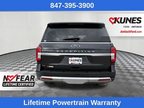 Used 2023 Ford Expedition XLT image 2