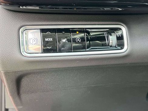 Used 2025 Buick Envision Sport Touring AWD/4WD image 19