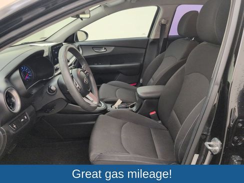 Used 2020 Kia Forte LXS FWD image 4