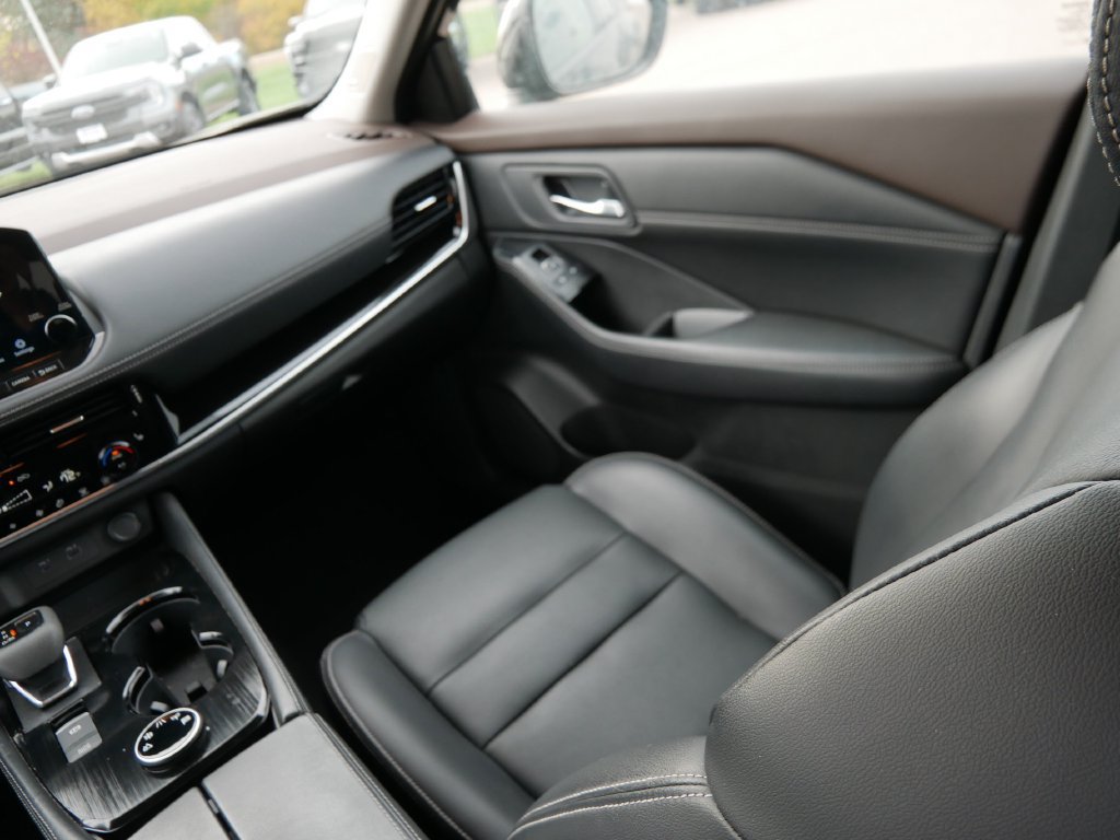 Used 2023 Nissan Rogue SL w/ SL Premium Package AWD/4WD image 16
