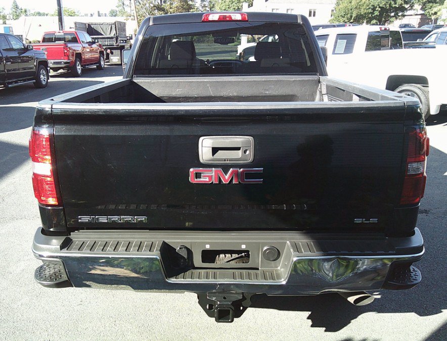Used 2018 GMC Sierra 2500 SLE w/ Suspension Package, Off-Road AWD/4WD image 4