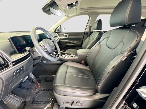 Used 2025 Kia Sorento EX image 5