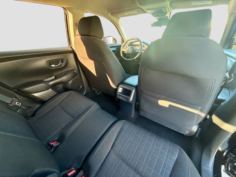 Used 2023 Honda HR-V LX image 28