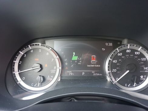 Used 2023 Toyota Highlander XLE FWD image 7
