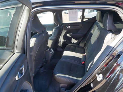 Used 2023 Volvo XC40 Recharge Ultimate w/ Protection Package Premier image 10