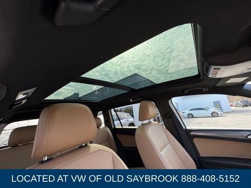 Used 2023 Volkswagen Tiguan SE w/ Panoramic Sunroof Package image 26