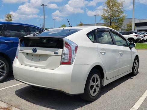 Used 2013 Toyota Prius Two FWD image 4
