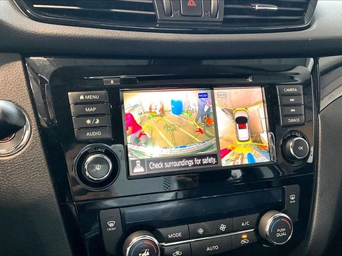 Used 2019 Nissan Rogue Sport SV w/ Technology Package FWD image 26