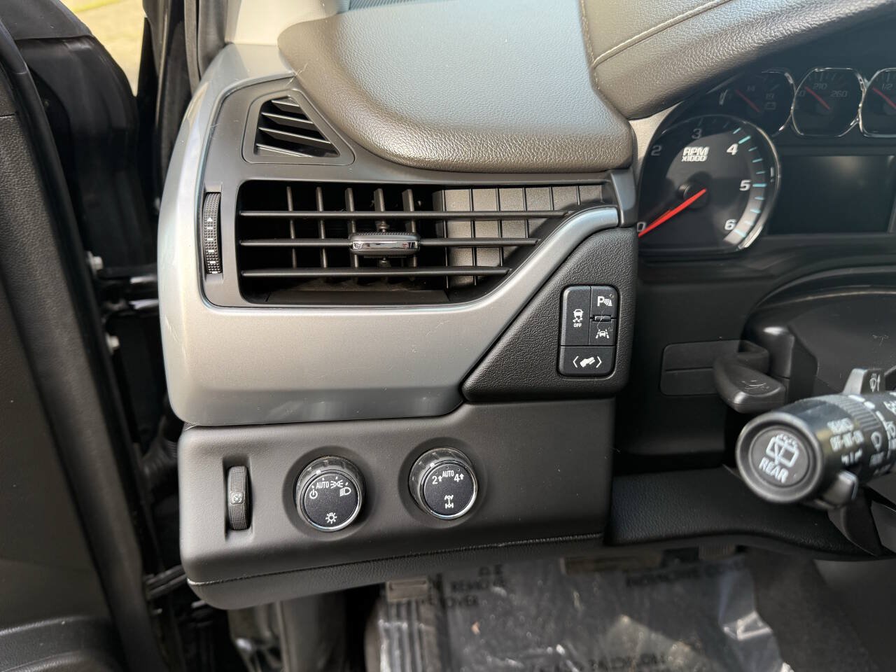 Used 2019 Chevrolet Tahoe LT AWD/4WD image 38
